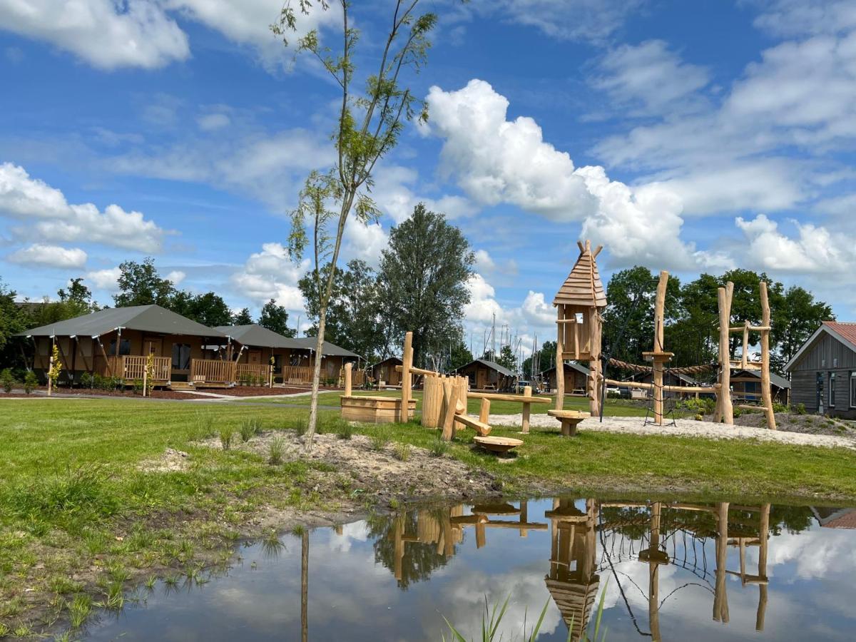 Waterherberg It Beaken Хеег Екстериор снимка